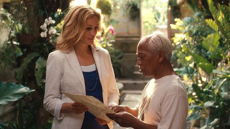 Кадр из фильм "Ешь, молись, люби" (2010)