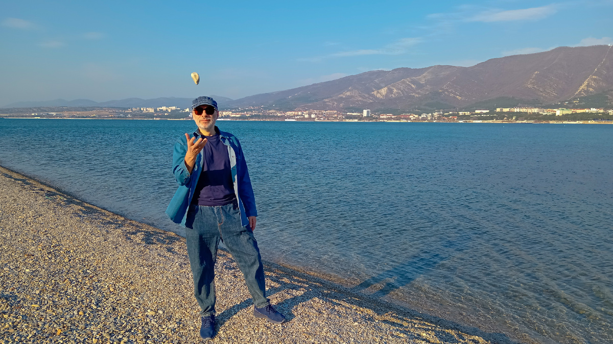 ©Михаил Лекс (Кто увидил камень, напиши мне об этом в комментарий или просто напиши)