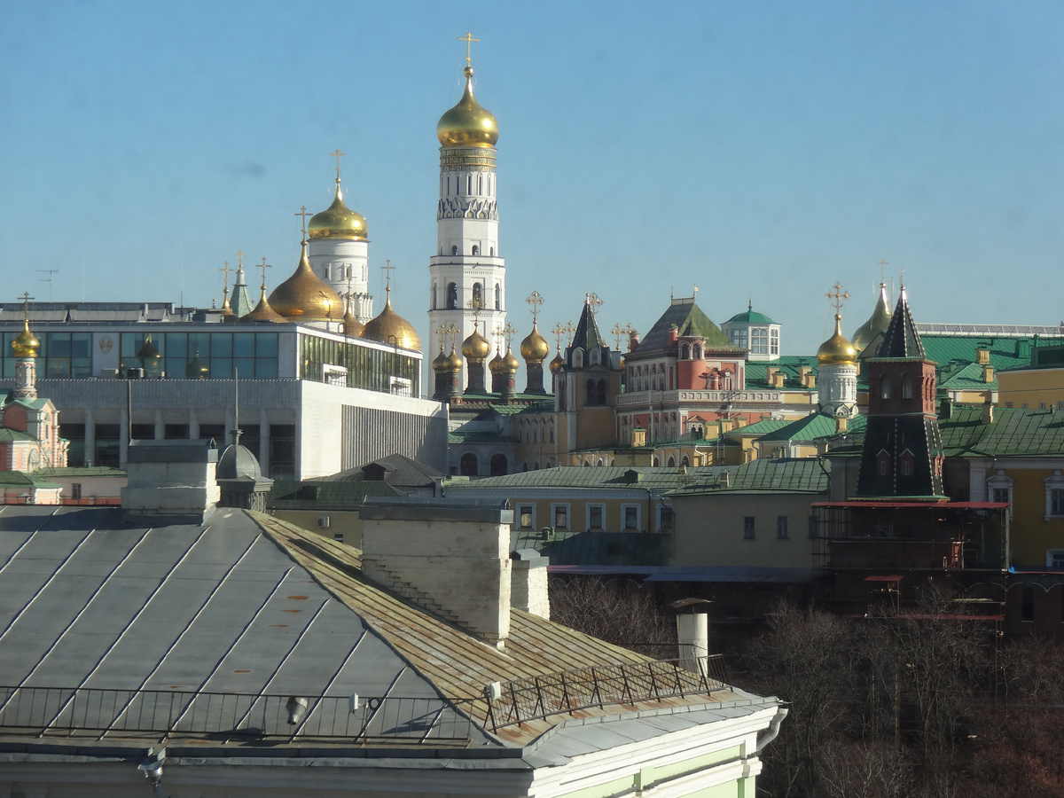 Оружейная палата находится в Московском Кремле. Фото автора
