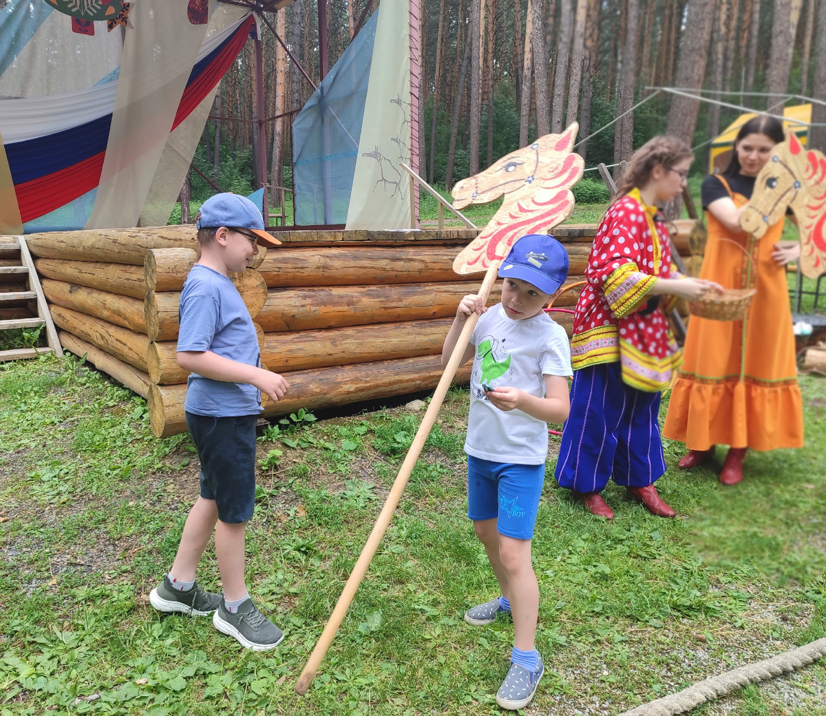 Паша, Вадя, Конь