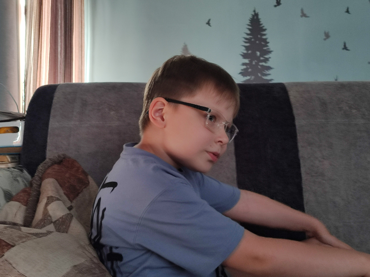 Серьёзный Павел