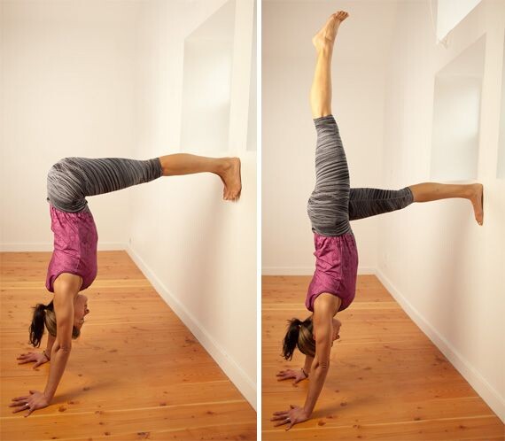 Фото с просторов. Ручонки укреплять надо. Это всё подготовка к стойке на руках)