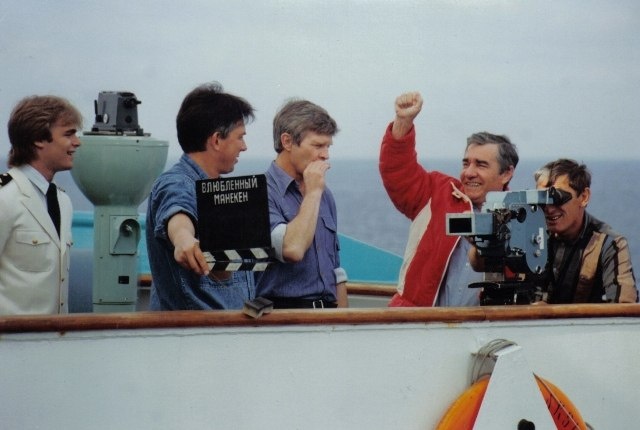 Сцена на теплоходе