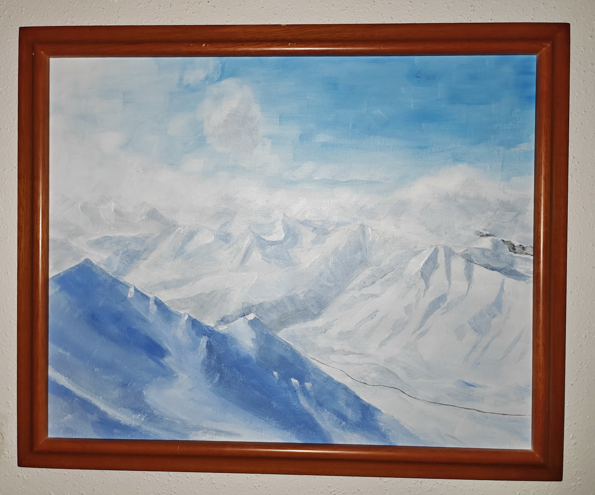 Гудаури (Грузия), вид на Военно-Грузинскую дорогу и Крестовый перевал