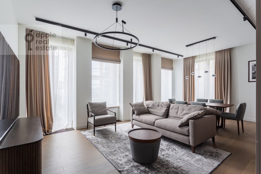 Фото из архива Apple Real Estate