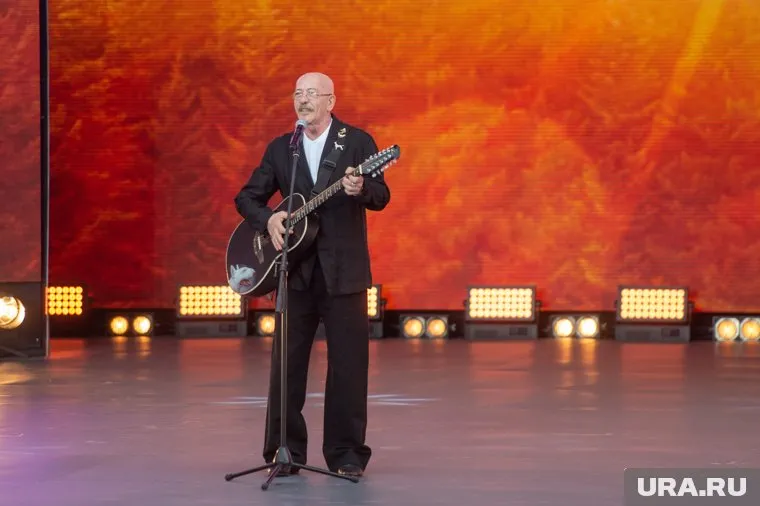 В предыдущий раз Розенбаум выступал в Сургуте в 2016 году
Фото: Антон_Белицкий © URA.RU