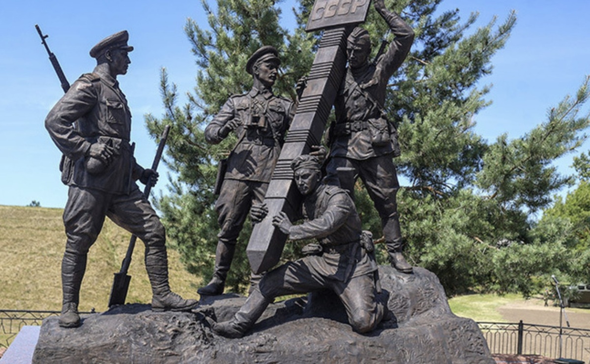 Памятник появился у Северных ворот мемориального комплекса "Брестская крепость-герой"