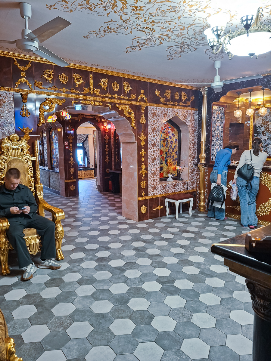 Ну прям восточная сказка начинантся)