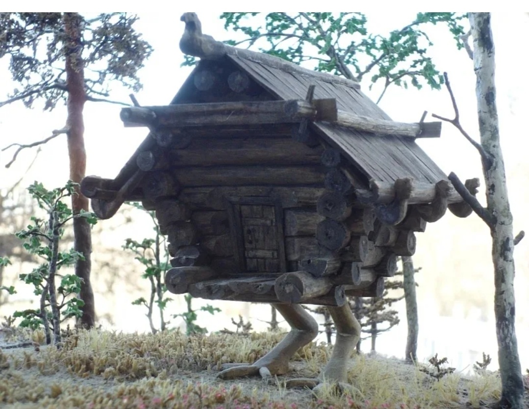 Фото избушки на курьих ножках своими руками из дерева