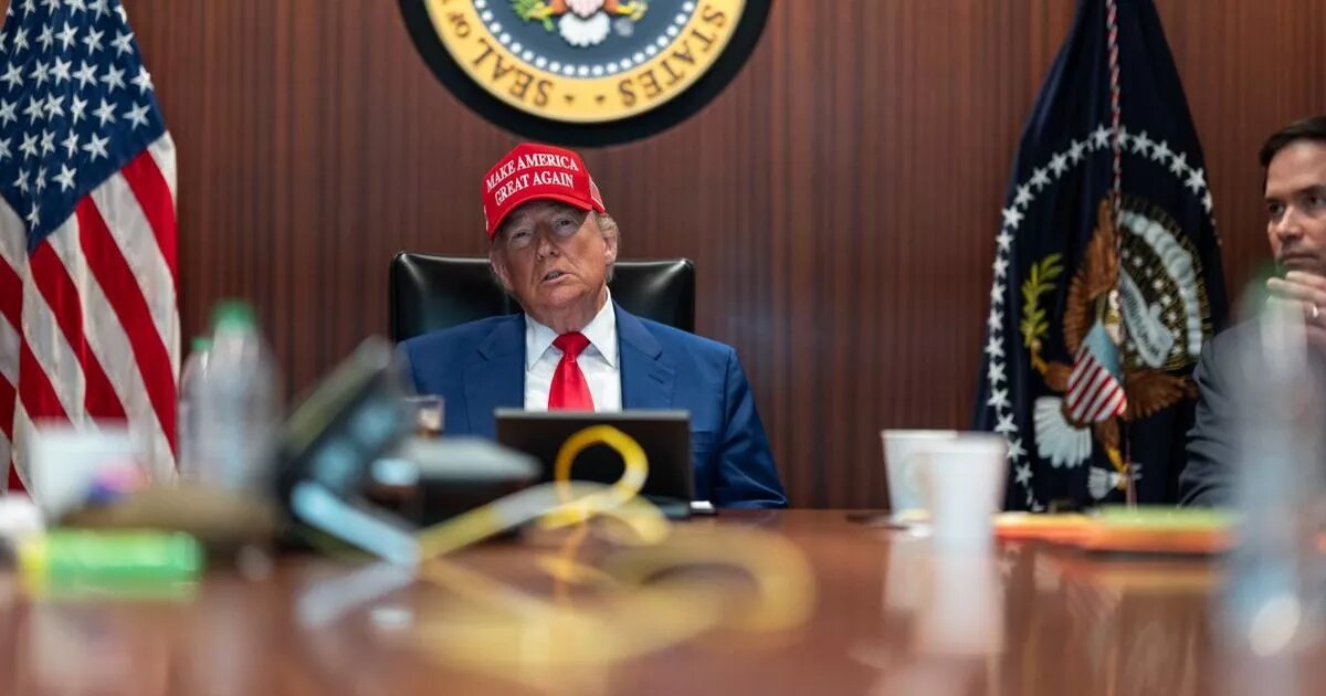   Белый дом опубликовал фото из ситуационной комнаты, из которой команда Трампа смотрела за ударами по Ирану