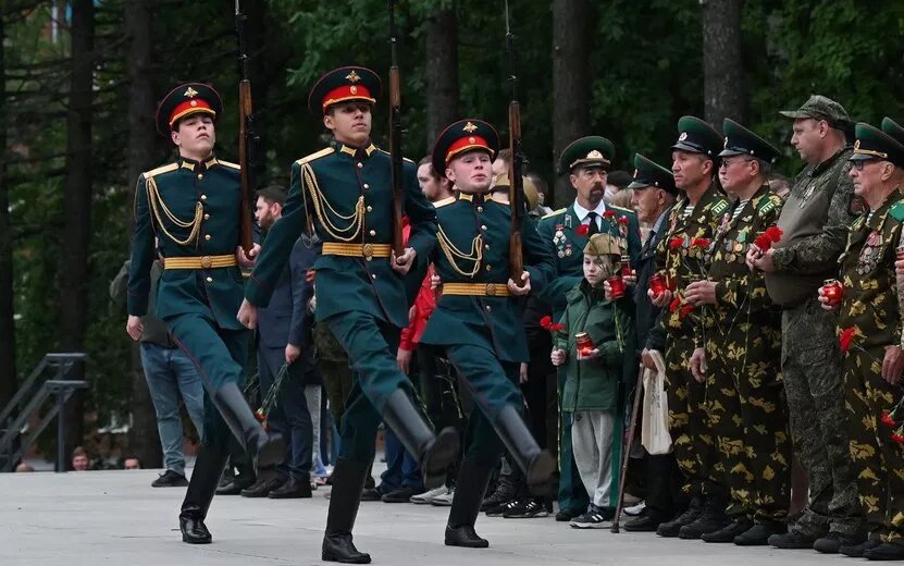    Фотофакт: День памяти и скорби отметили в Ижевске