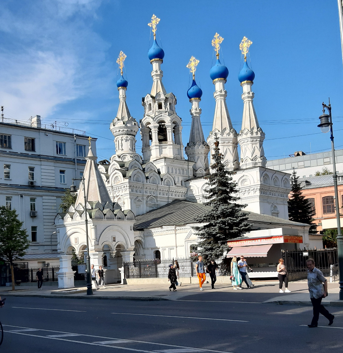 Церковь Рождества Богородицы в Путинках. Архитектурный стиль - Русское Узорочье.