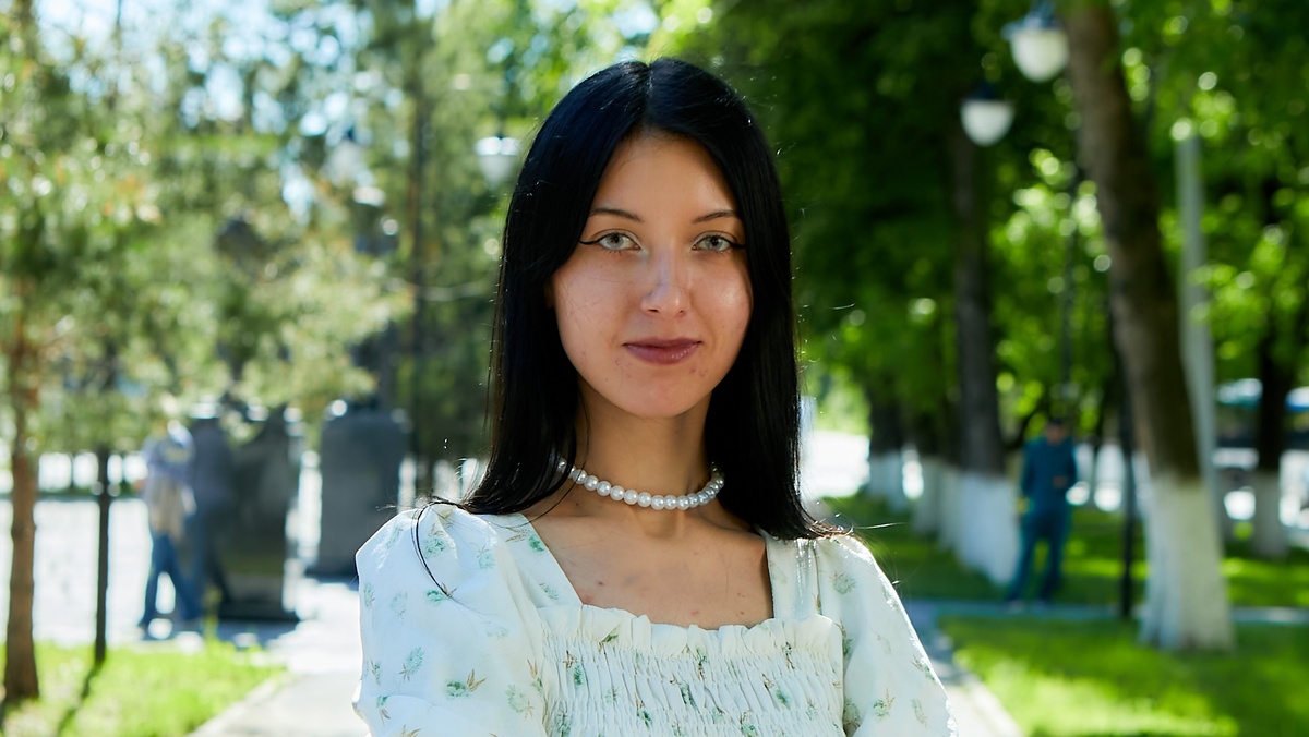 Анастасия Комина: «Мне всегда был интересен симбиоз исторических цивилизаций, археологии, коммуникации с людьми, активный образ жизни и приключения. Приятным удивлением стало существование направления «Туризм», где всё это сочетается. Подала оригиналы документов сразу же в УГНТУ».