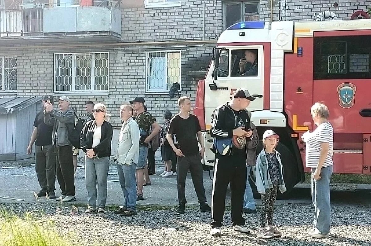    40 жителей эвакуировали из дома в Серове из-за хлопка газа