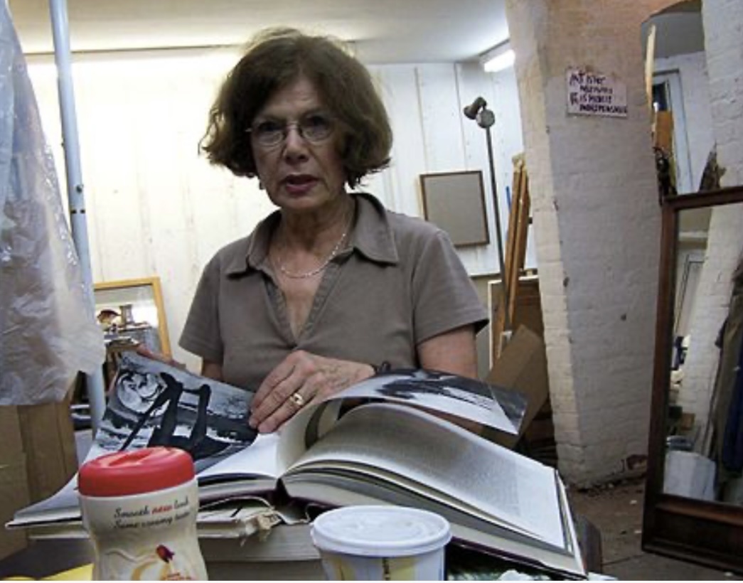 Рене Раделл за работой 