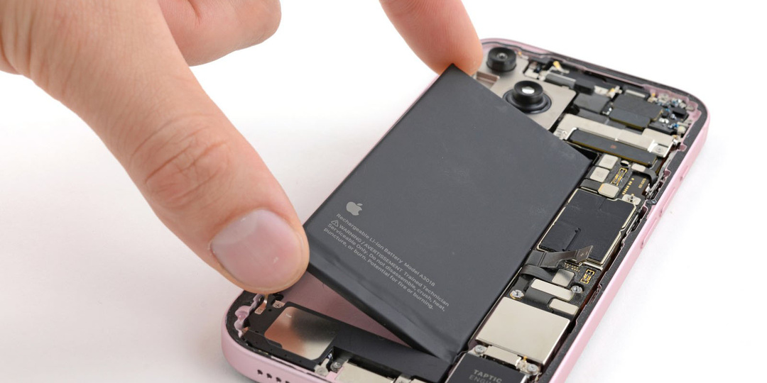 Замена аккумулятора на iPhone: делать самому или доверить сервису?