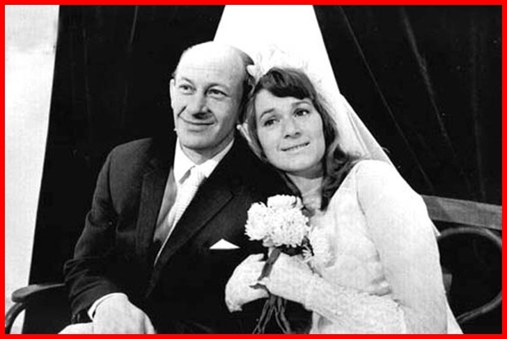 в фильме "Зигзаг удачи" партнером Талызиной  стал Евгений Евстигнеев