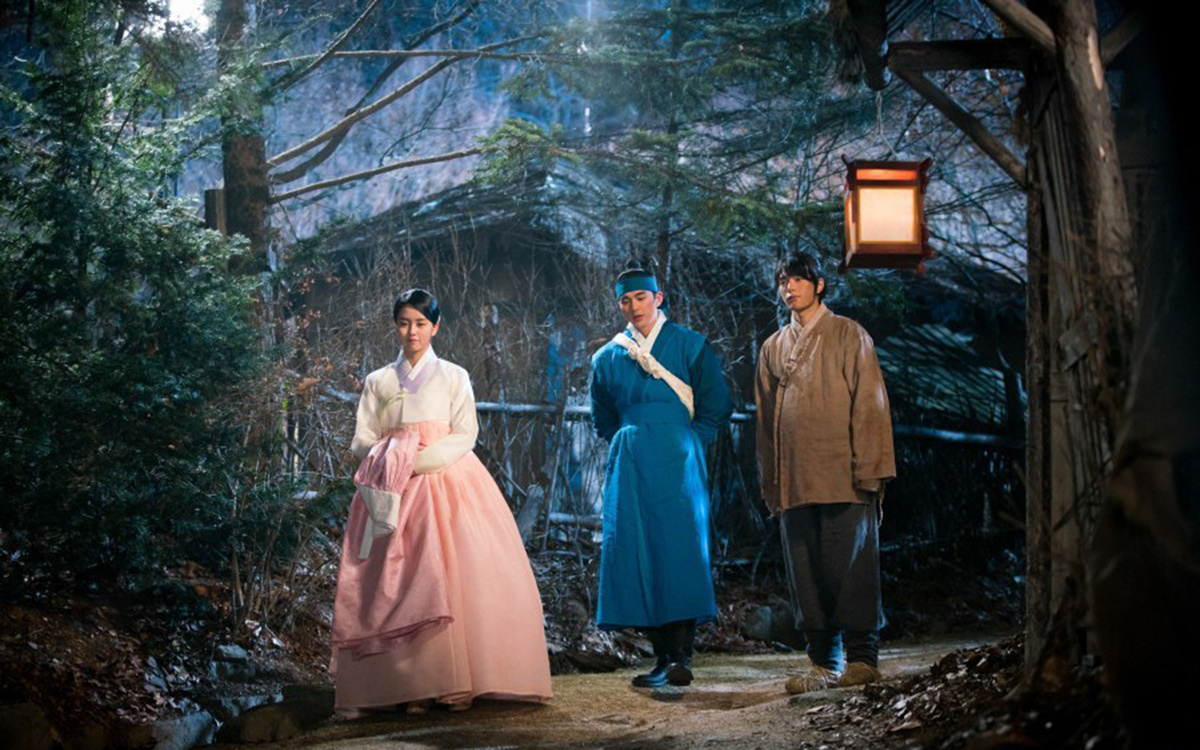 Кадр из дорамы "Правитель: Хозяин маски"