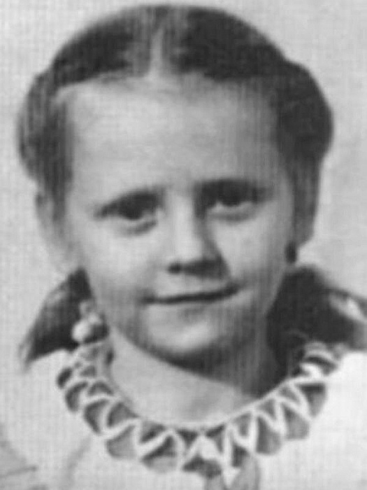 Светлана Крючкова в детстве. / Фото: rbc.ru