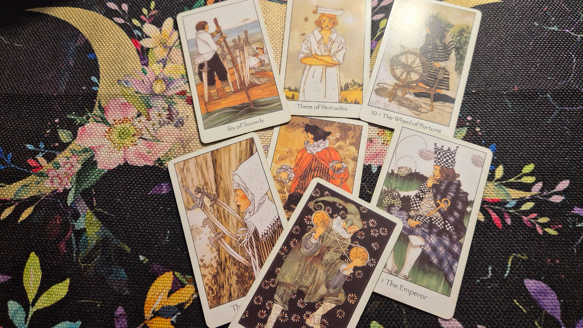 Запись на расклад +375 33 396 82 55