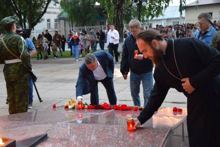    В Оренбуржье прошли мероприятия, посвящённые Дню памяти и скорби Оренбуржье