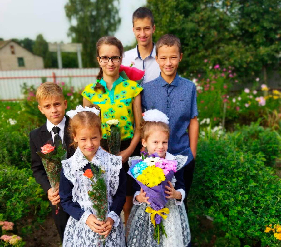     Семья Гацко из аг. Камень: будешь трудиться — будут и хлеб, и молоко водиться