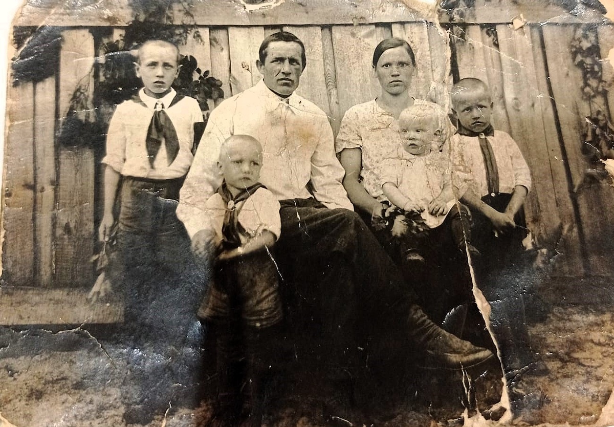 дедушка Никандр перед отправкой на фронт