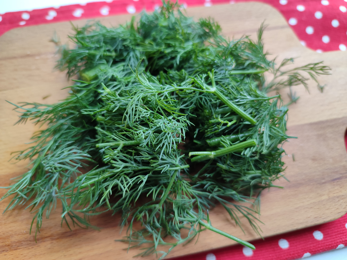 А еще ж петрушку можно добавить, щавель, базилик и проч.