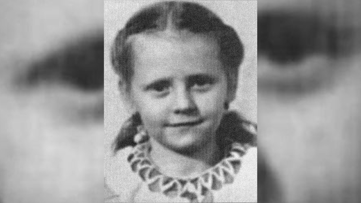 Светлана Крючкова в детстве. Фото из открытых истчоников в интернете.