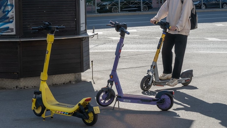    Электросамокаты в Петербурге. Автор фото: Тихонов Михаил/ДП