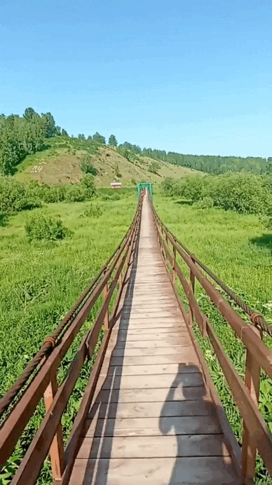 Коленки немного дрожат, когда идешь