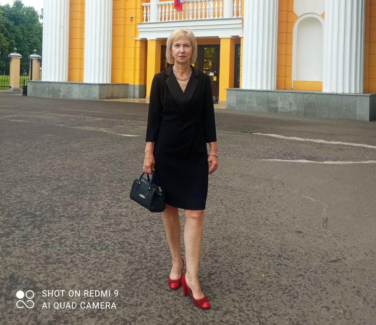 Я в восторге от платья-смокинг! 