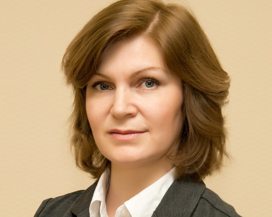 Инна Ильина, доцент кафедры кожных и венерических болезней с курсом косметологии