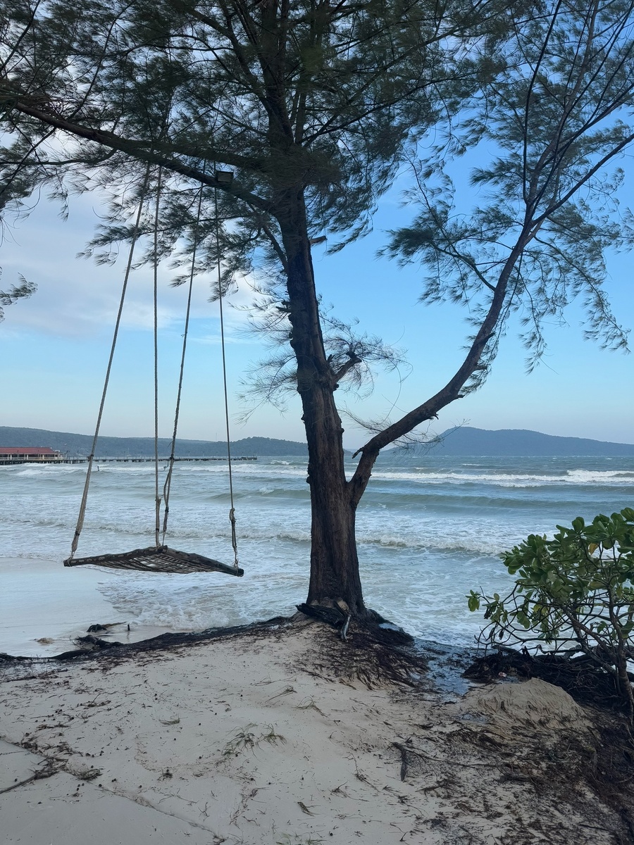 Остров Ко Ронг Самлоем перед бурей