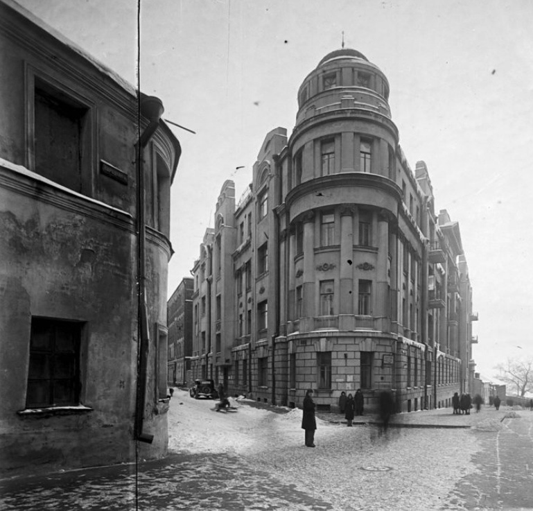 Фото 1935 года. Улица Народная, 7 (до 1923 года Краснохолмская улица). Источник: Мосгорархив.