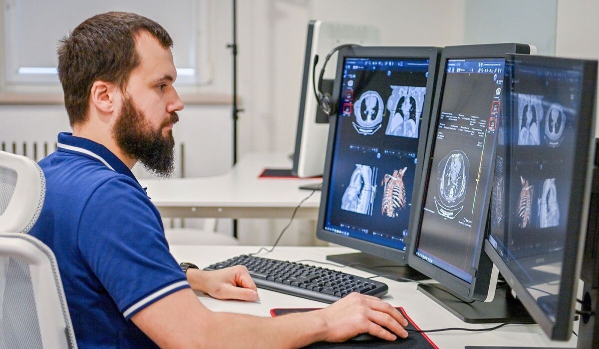     Врач. Источник: mos.ru Автор фото: Пресс-служба Мэра и Правительства Москвы