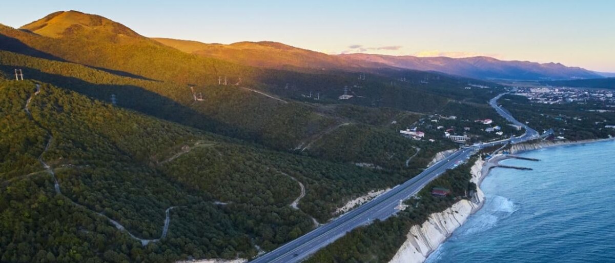 НА ВАЖНОМ УЧАСТКЕ ДОРОГИ В СОЧИ ЗАКОНЧЕН РЕМОНТ