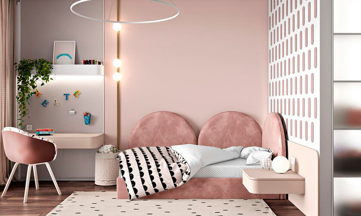 Комната для девочки в пудровых оттенках - уют и стиль (фото: kupil-kvartiru.ru)