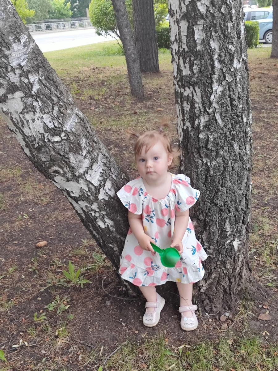 Слегка размытое фото моей дочери 