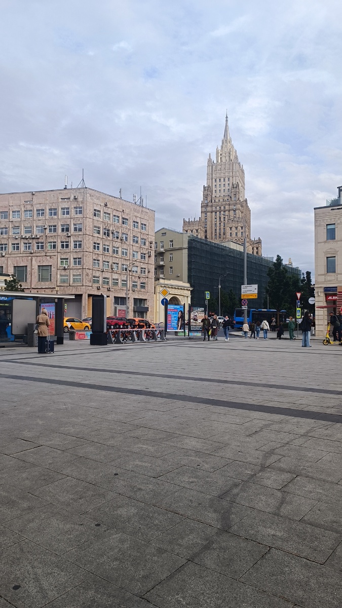 По пути, метро Смоленская 