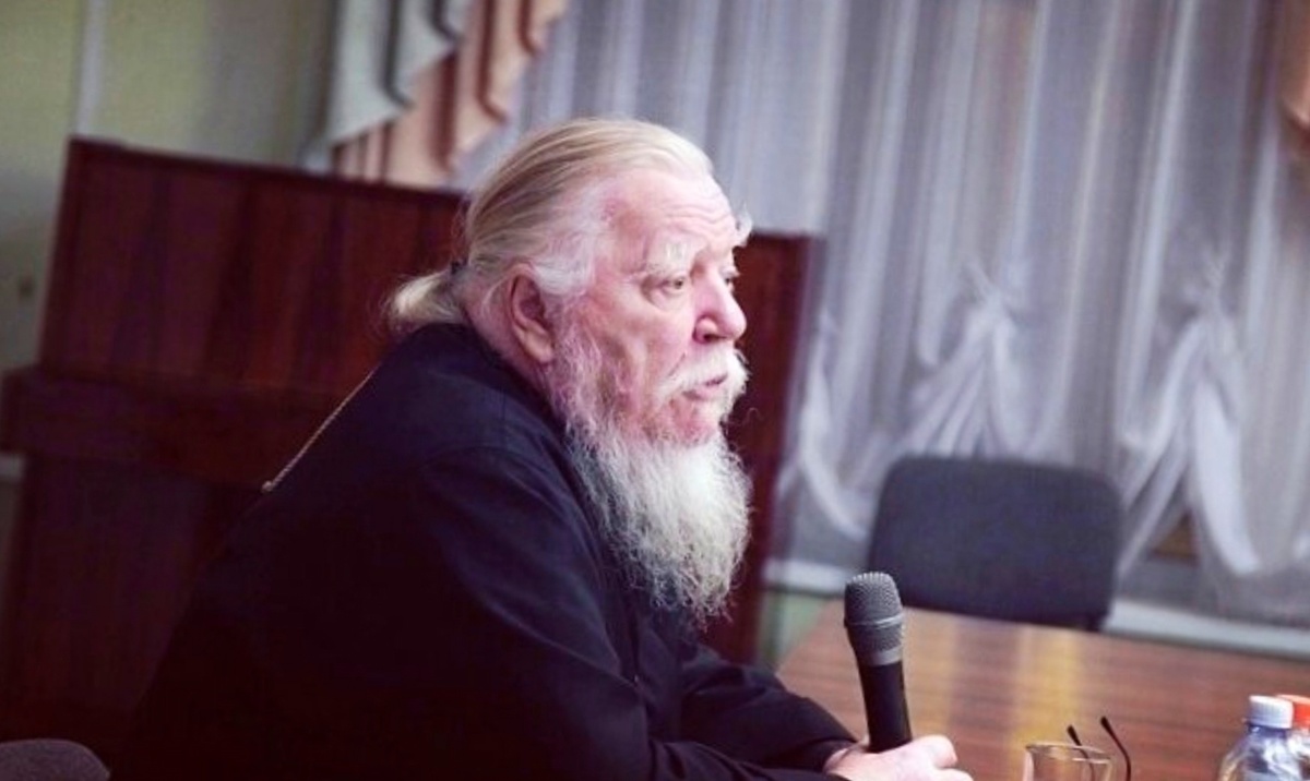 Димитрий Смирнов (07.03.1951 — 21.10.2020 гг.) — протоиерей, церковный и общественный деятель.