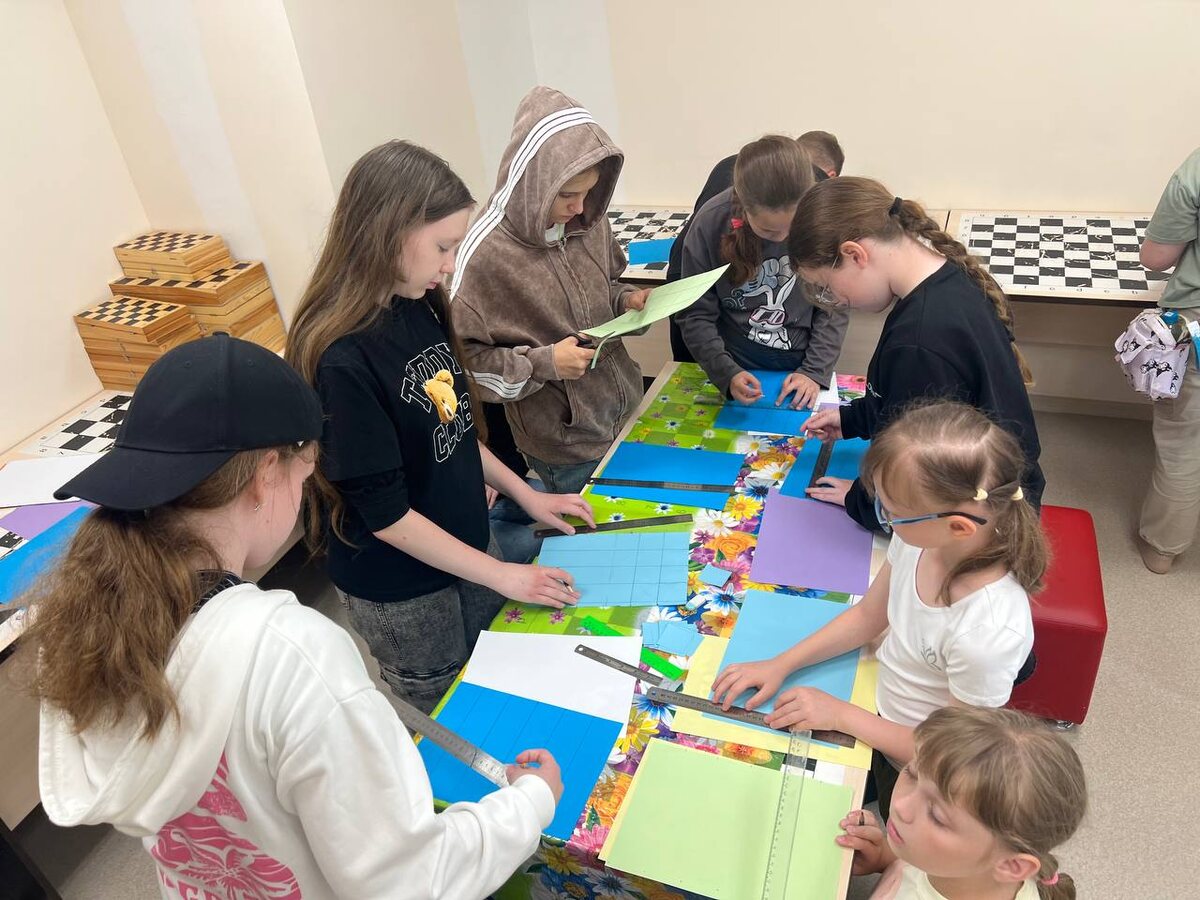 Дома поделок из лагеря вагон и маленькая тележка