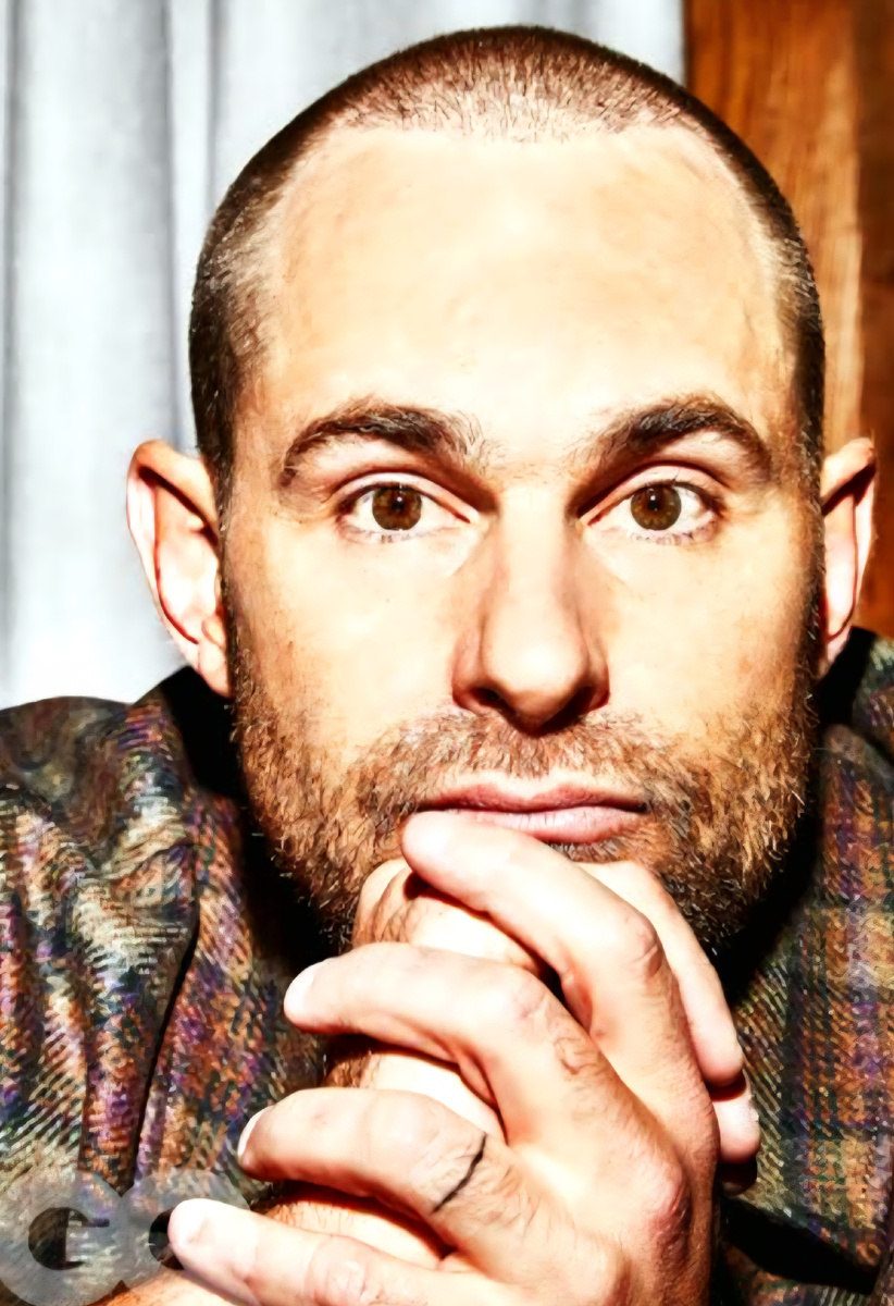 Уже без кепки и без дерзкий причёски 🙃