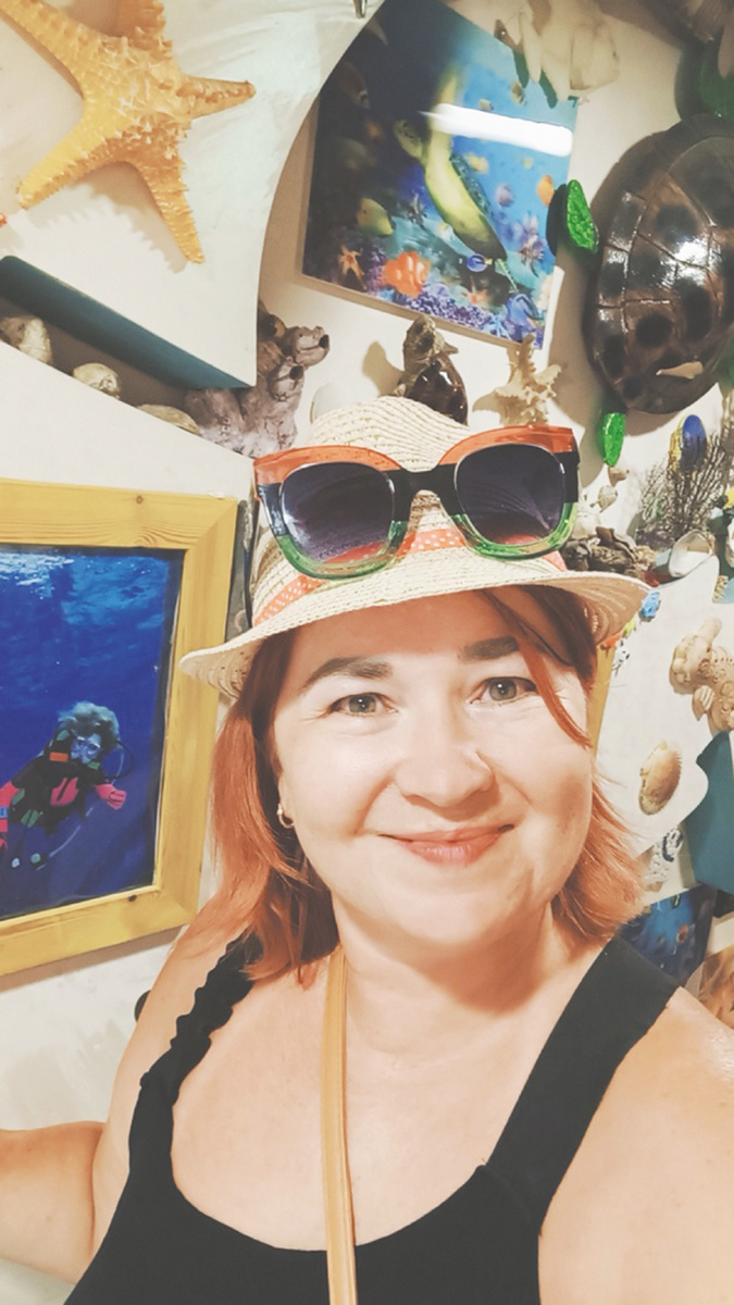 P.S. Прямо сейчас Людмила снова находится в Израиле: нынешние горячие события начались буквально через несколько недель после его второго приезда в страну. Теперь нижегородка каждый день прячется в бомбоубежищах 