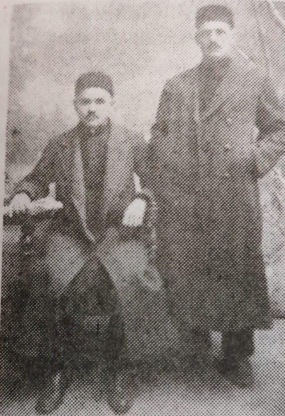 Нуретдин Шамсутдинов (слева), Нурмухамет Бархиев. 1913 год. Симбирск.