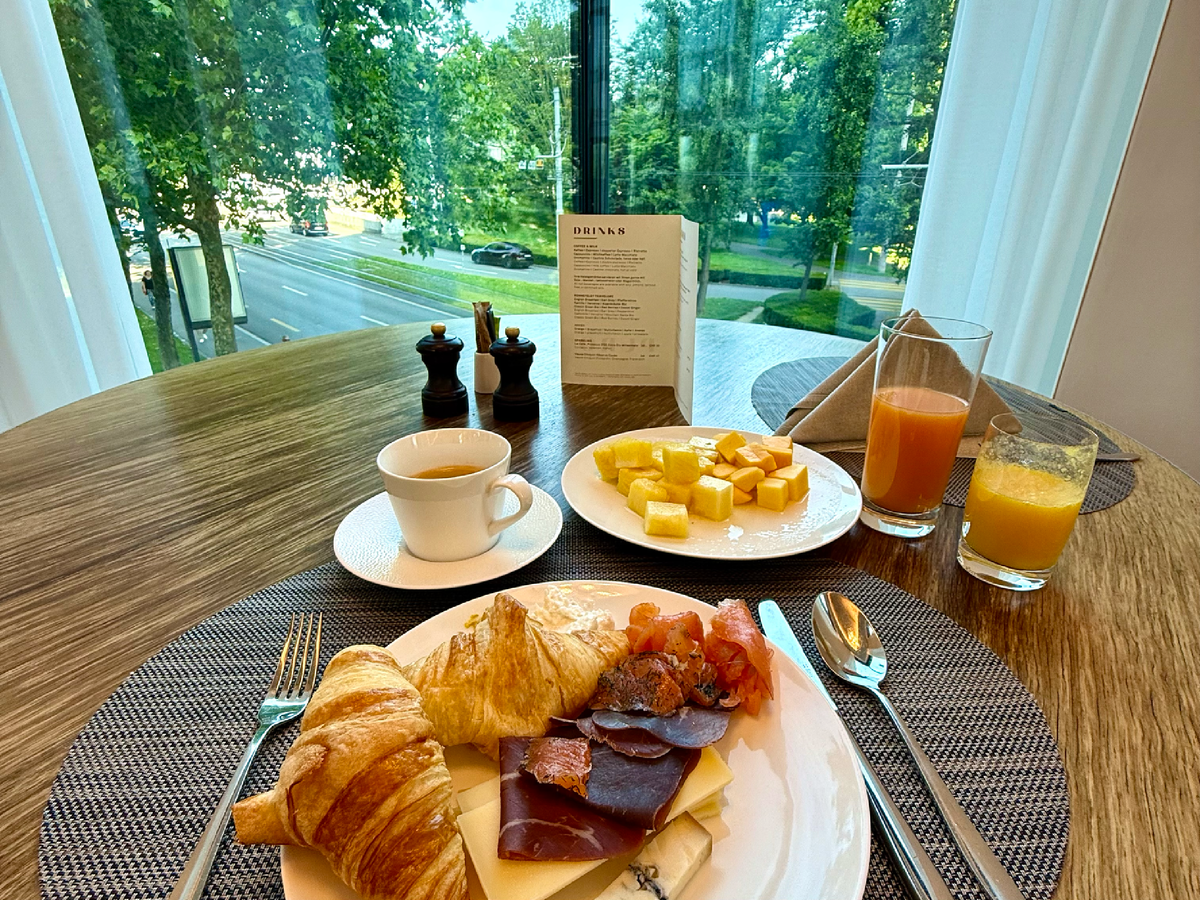 Завтрак в Мёвенпик