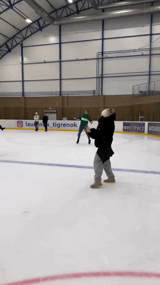 Алина Загитова на тренировке