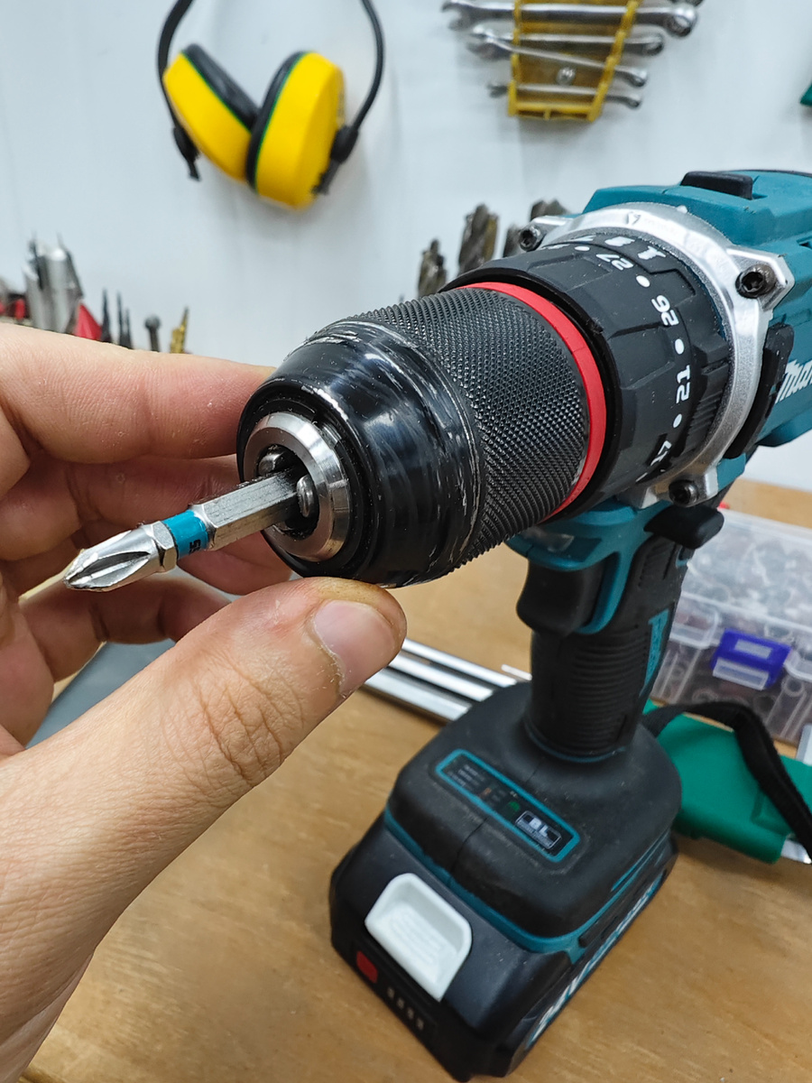 Шуруповерт реплика "Makita".