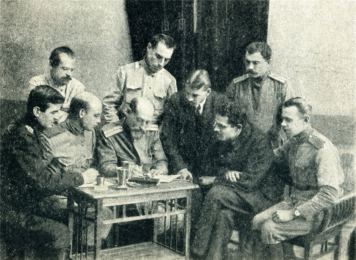 Ташкент 1917 год. Подписание документа о передаче власти от сверженного Временного правительства Краевому Совету Рабочих и Солдатских Депутатов