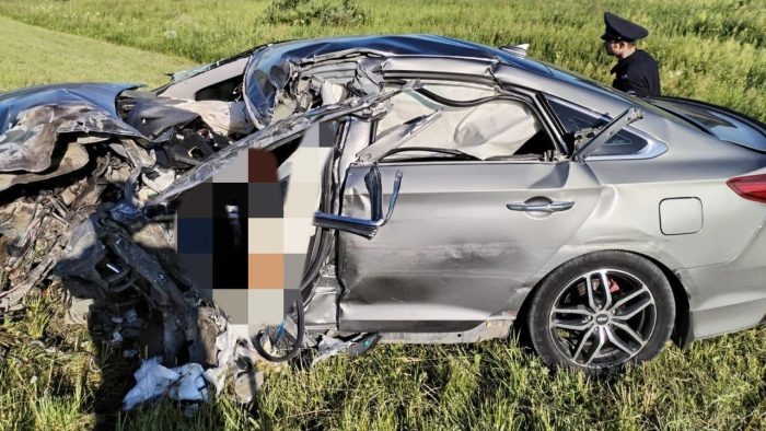 Разбитый Hyundai. Фото: ГАИ Новосибирской области.